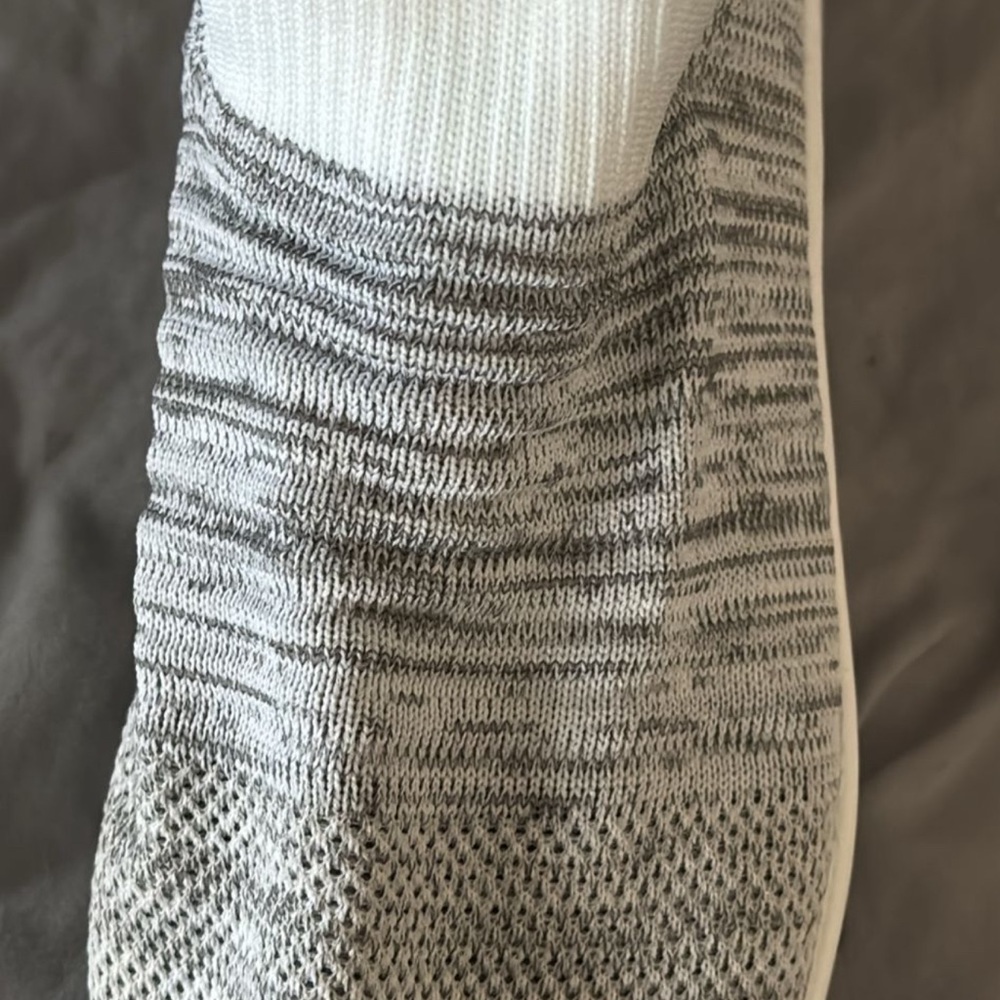 New - Picture 2 of 2